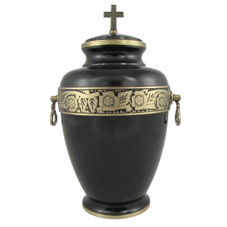 Juoda žalvarinė urna su aukso spalvos ornamentų juostelėmis